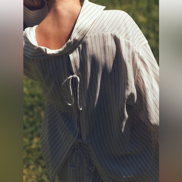 Zara Back Bow Striped Shirt Button Top Oversize White Women’s S New 8437/416 - Picture 3 of 10